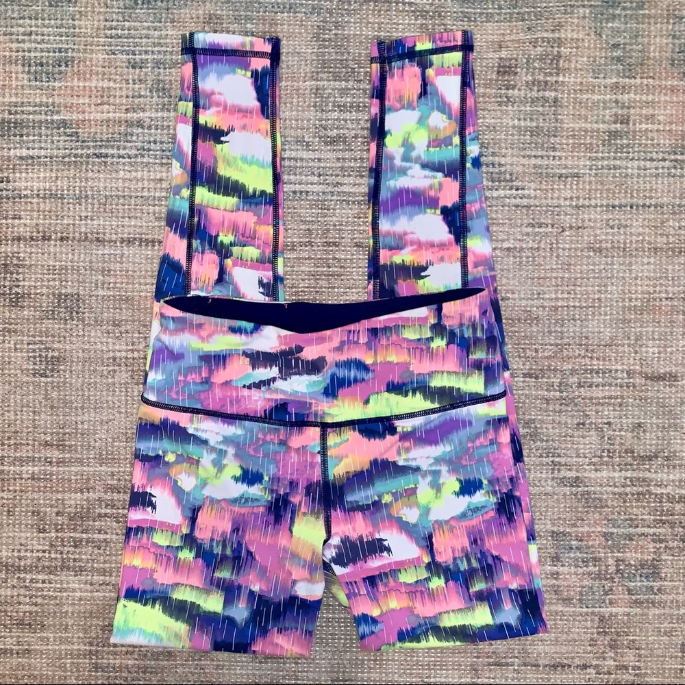VSX Knockout Leggings - Multicolor Abstract - Size Small